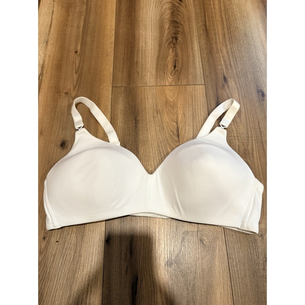 Warners Intimates Bra 36C White Padded Wireless Soft Silky